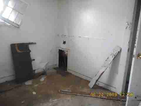 18654 Albany (18)_m.jpg